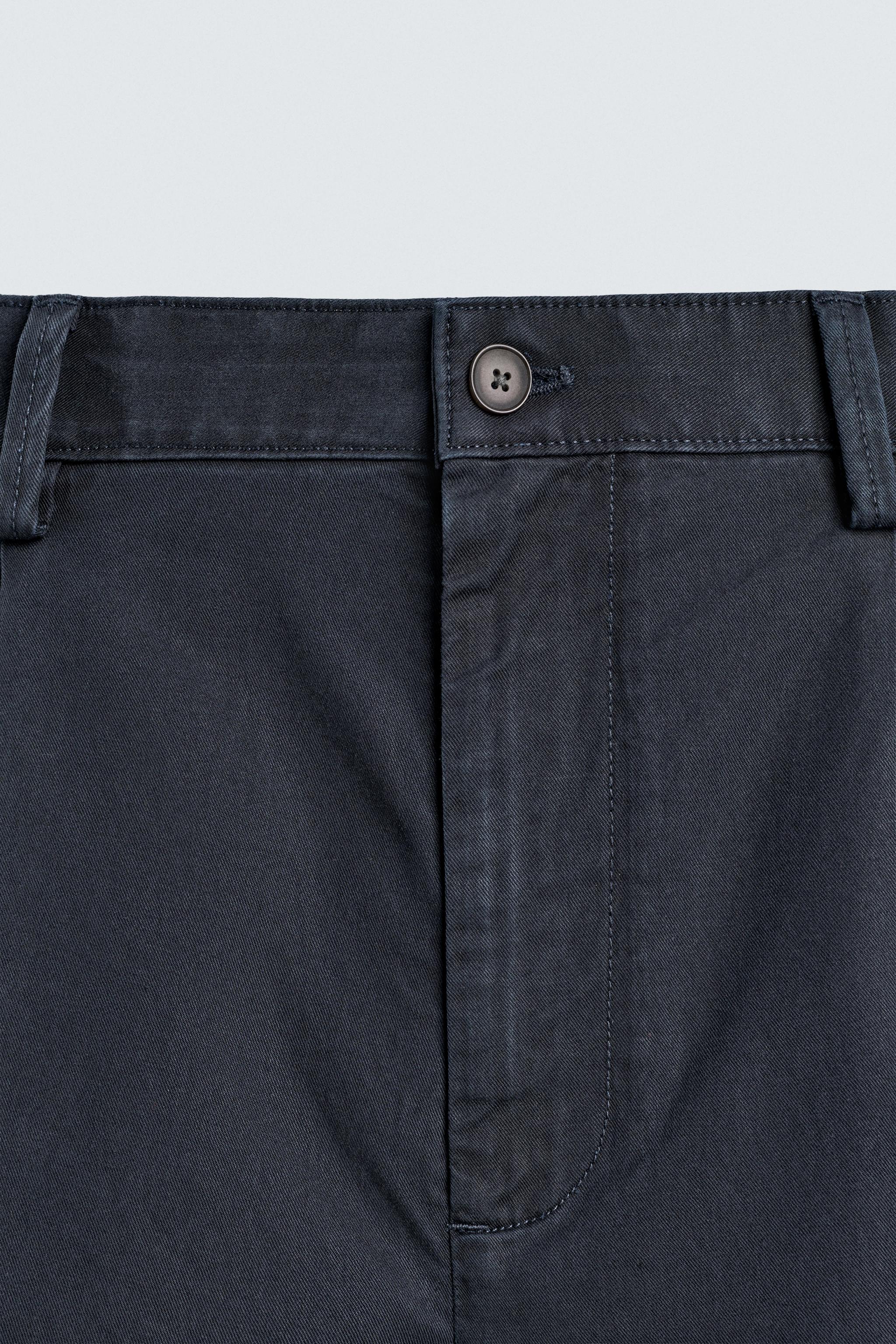 SHORT REGULAR FIT À PLIS